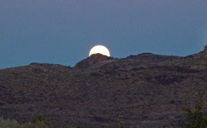 Full moon Wildhorse Reservoir NV