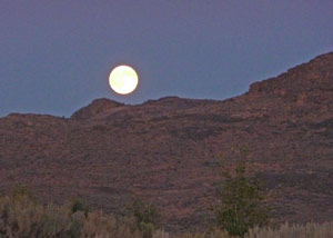 Full moon Wildhorse Reservoir NV