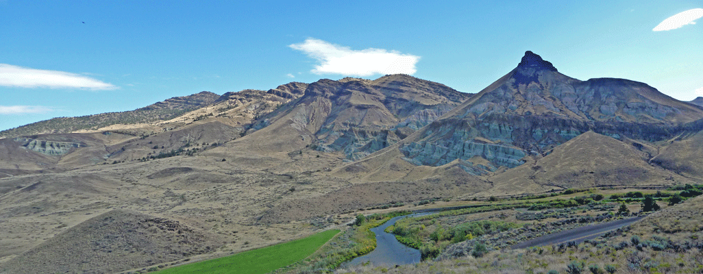 Sheep Rock John Day Fossil Beds OR