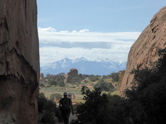 La Mts Landscape Arch trail