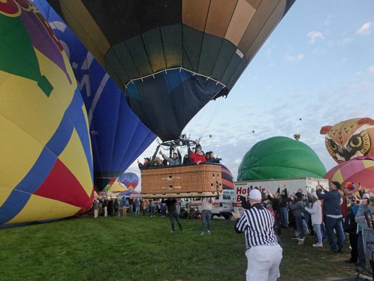 Balloon departing