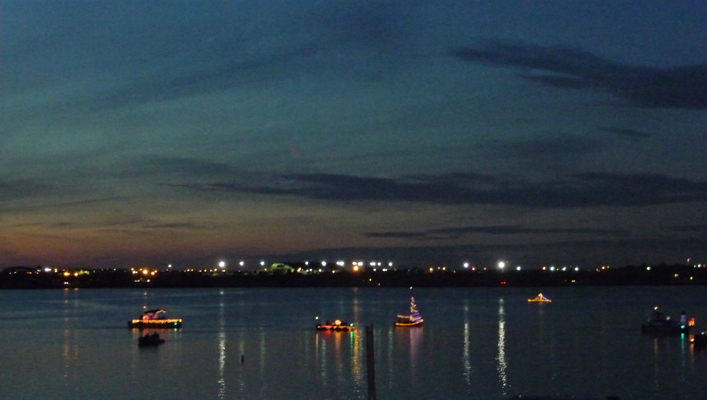 Lighted boat parade Lake Casa Blanca SP