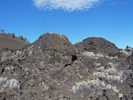 Lava balls along Trail of the molten land OR