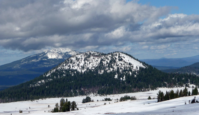 Snow covered mountains north of Crater Lake