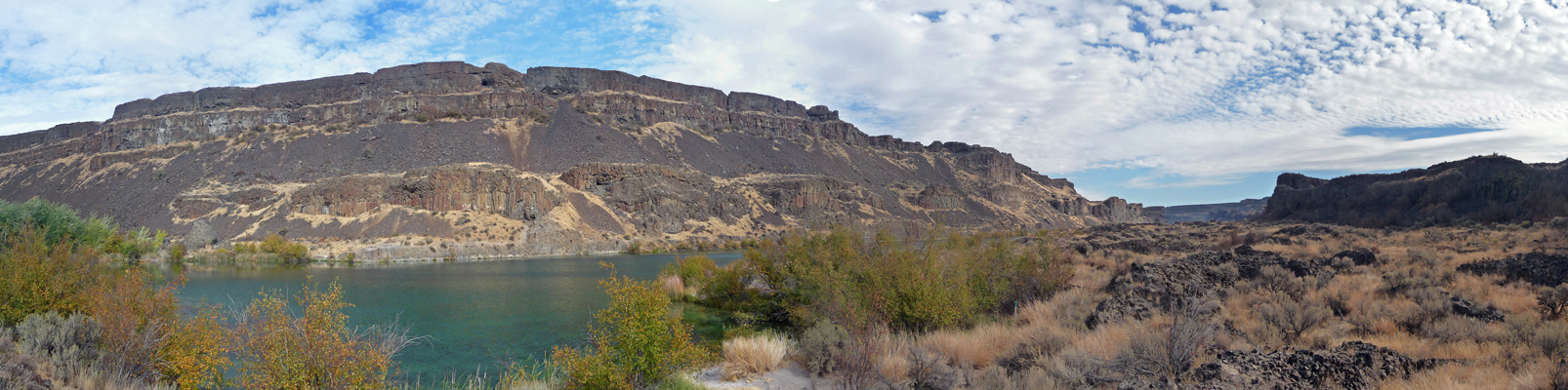 Deep Lake Trail panorama Sun Lakes SP