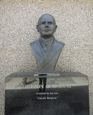 Bust Gutzon Borglum