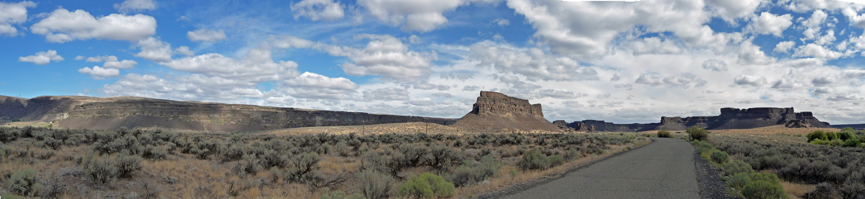 Lower Grand Coulee at Sun Lakes State Park