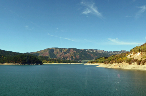 Palisades Reservoir fall color