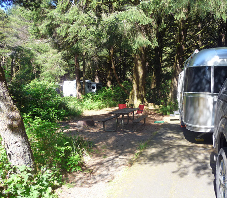 Washburne SP campsite 57 picnic area