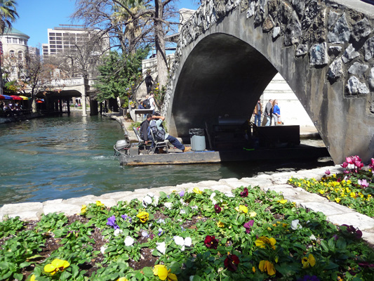 Landscapers on barge Riverwalk