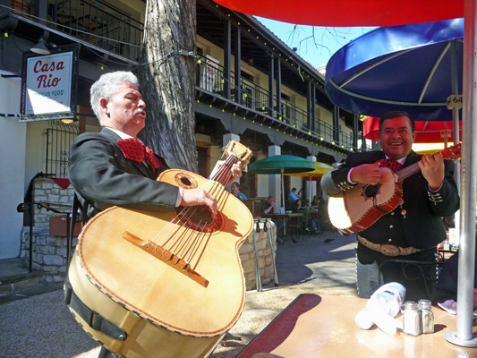 Mariachis El Rio Riverwalk