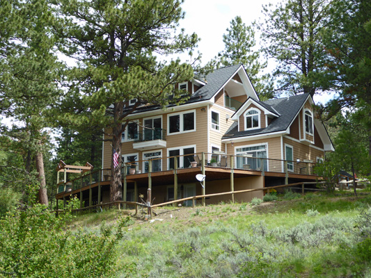 House next to Crown Point trail