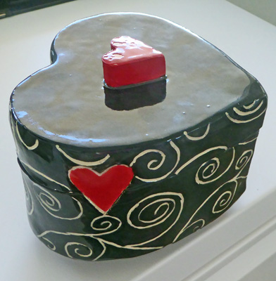 Black and white heart box