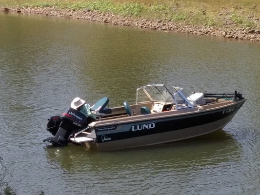 Boat adrift