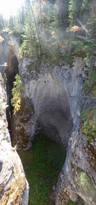 Maligne Canyon