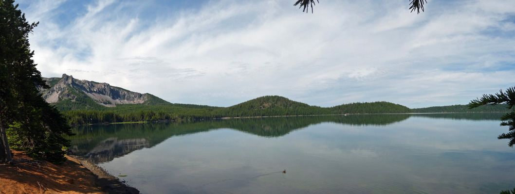 Paulina Lake early morning