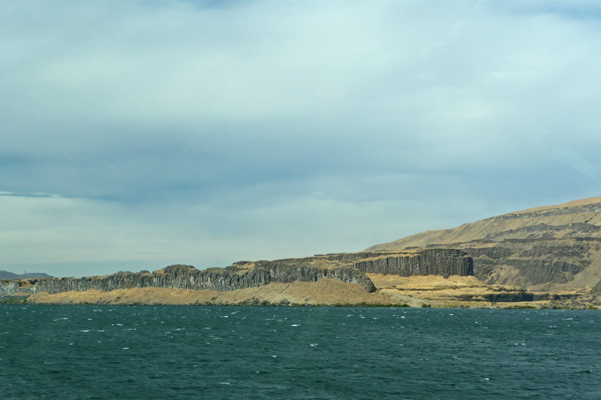 Columbia River basalt cliffs