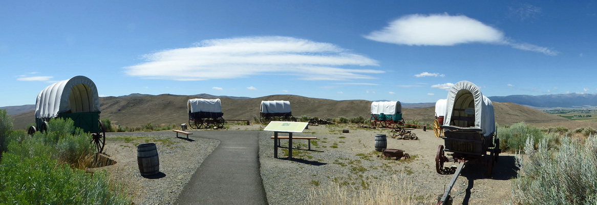 OR Trail Interp Center wagon train