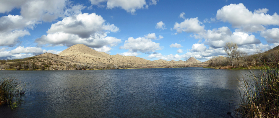 Patagonia Lake beach panorama