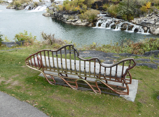 Metal fish bench