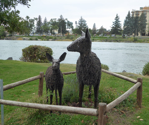 deer topiary