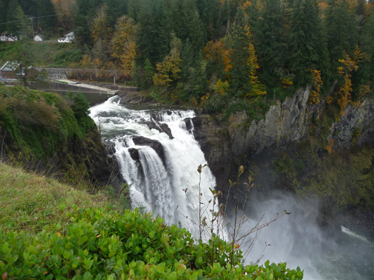 Snoqualmie Falls at top near Salish Lodge