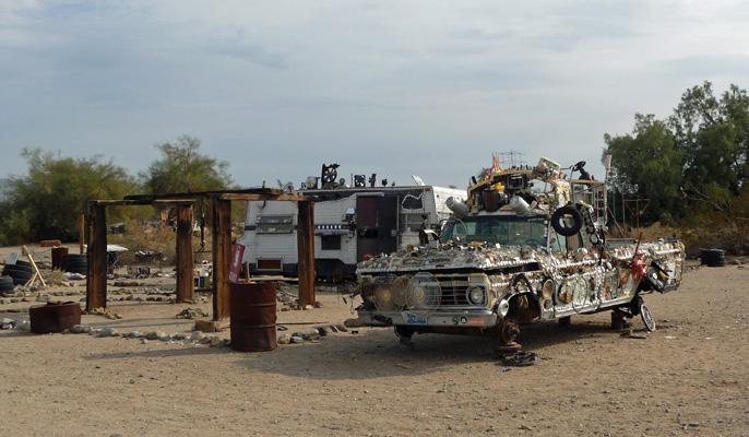 Art in Slab City CA