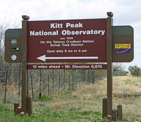 Kitt Peak turn off sign